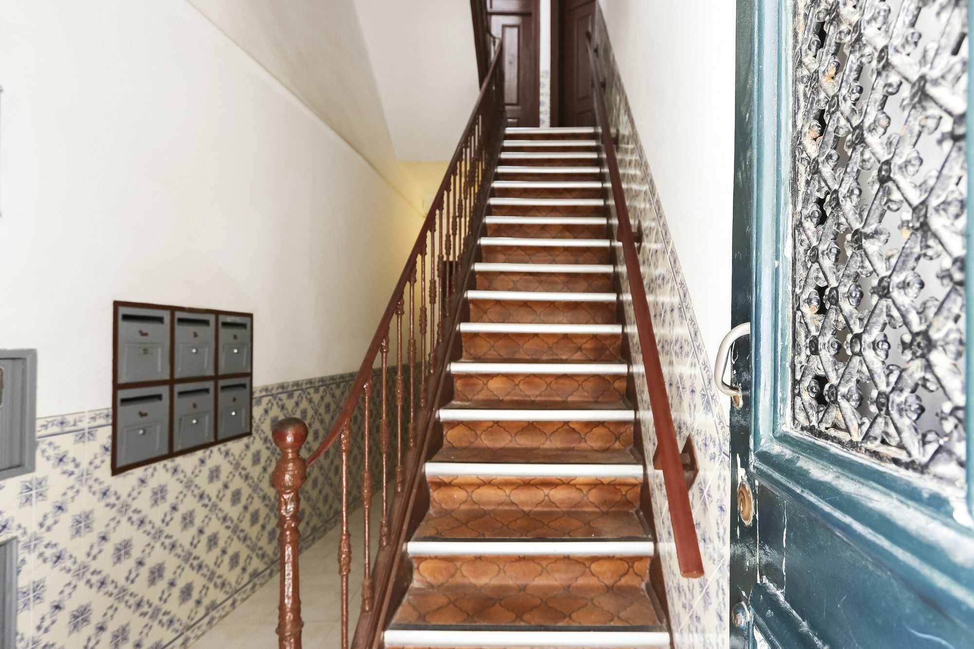 Typical Mouraria By Homing Apartment Lisbon Luaran gambar